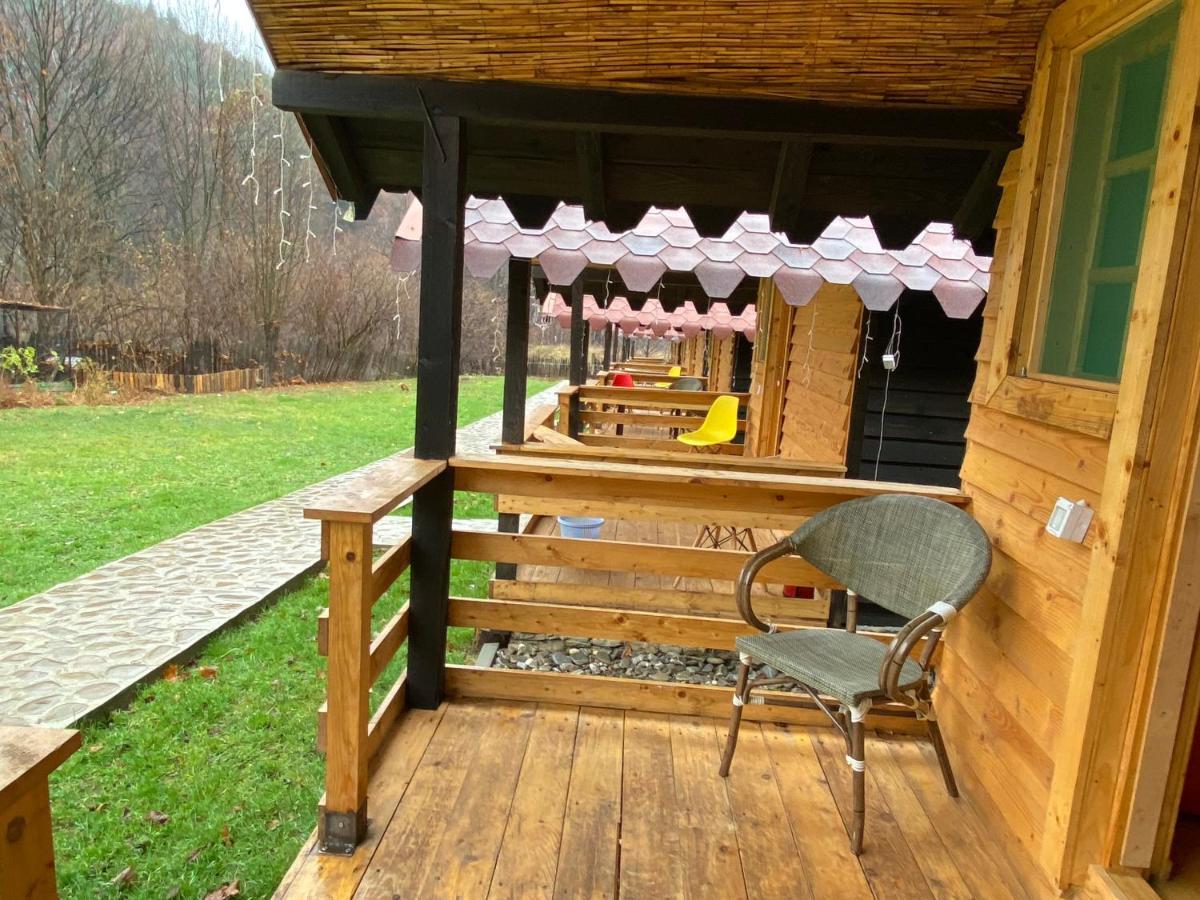 Ferienwohnung Casutele Doftanei Teşila Exterior foto